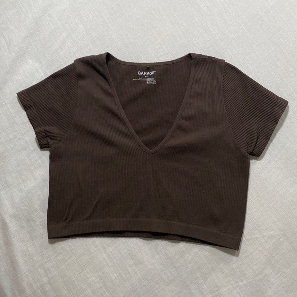 GARAGE V-Neck Tee